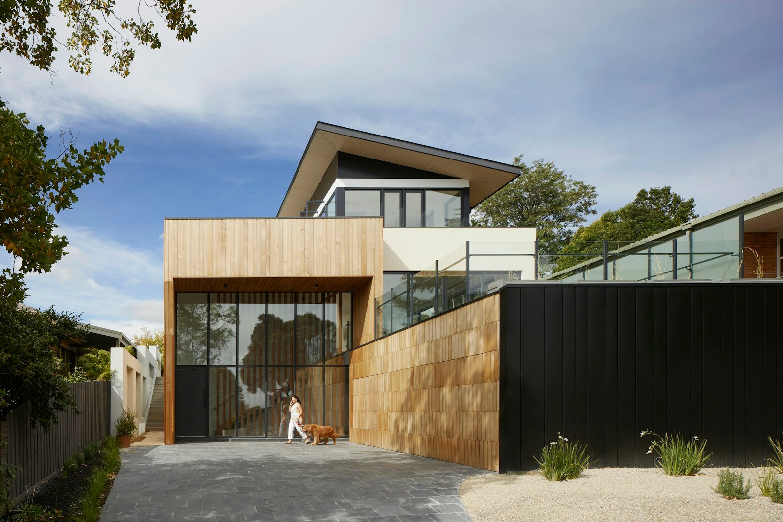 Intérieur raffiné avec menuiserie sur mesure